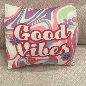 Source Unknown Multicolor 'Good Vibes' Pillow